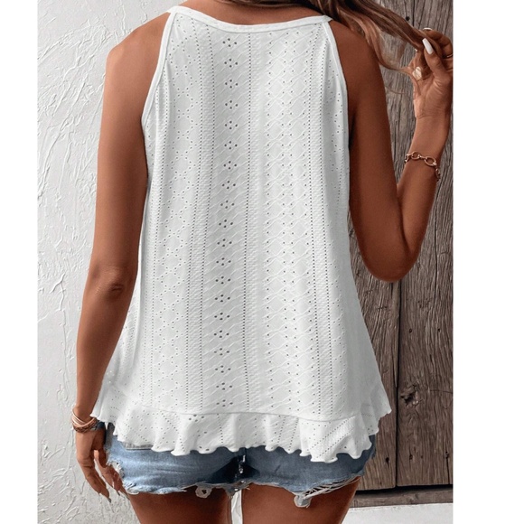 Plus White Eyelet Ruffle Detail Tank Top - Picture 4 of 4